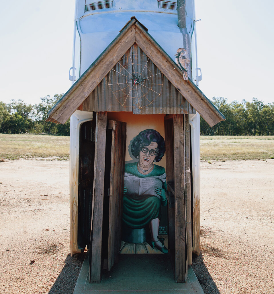 Outhouse Damn Edna Utes in the Paddocks cropped